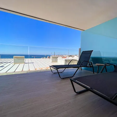 Casa Med One Lovely View Of The Mediterranean アパート フエンヒロラ